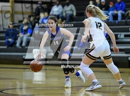 Thumbnail 1 in Yoakum vs. Poth (UIL 3A Bi-District Playoffs) photogallery.