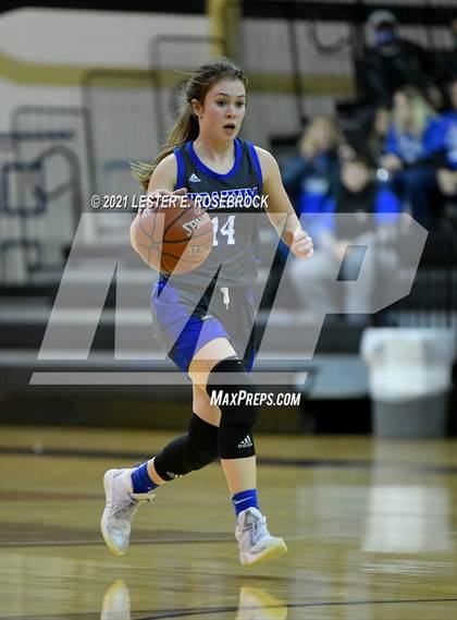 Thumbnail 2 in Yoakum vs. Poth (UIL 3A Bi-District Playoffs) photogallery.