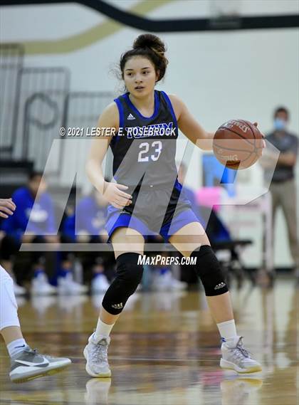 Thumbnail 1 in Yoakum vs. Poth (UIL 3A Bi-District Playoffs) photogallery.