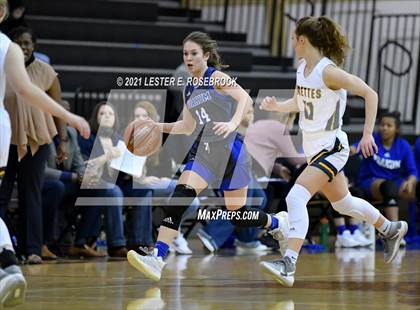 Thumbnail 3 in Yoakum vs. Poth (UIL 3A Bi-District Playoffs) photogallery.