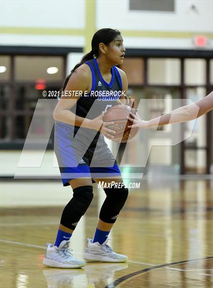 Thumbnail 1 in Yoakum vs. Poth (UIL 3A Bi-District Playoffs) photogallery.