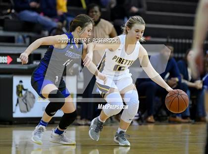 Thumbnail 3 in Yoakum vs. Poth (UIL 3A Bi-District Playoffs) photogallery.