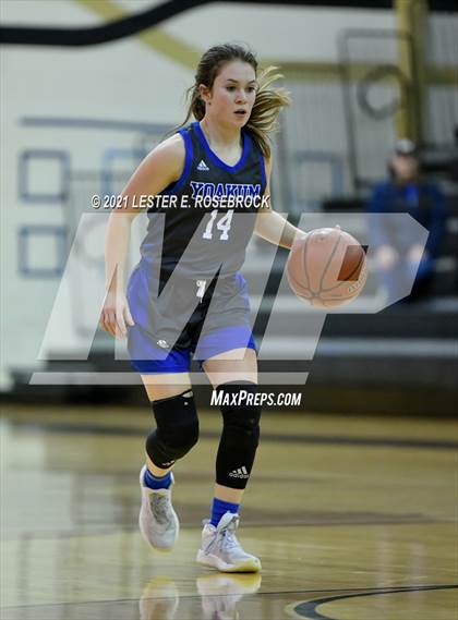 Thumbnail 3 in Yoakum vs. Poth (UIL 3A Bi-District Playoffs) photogallery.