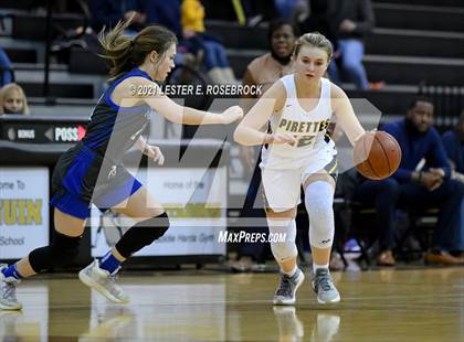 Thumbnail 2 in Yoakum vs. Poth (UIL 3A Bi-District Playoffs) photogallery.