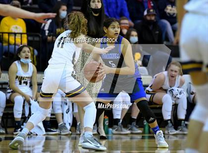 Thumbnail 3 in Yoakum vs. Poth (UIL 3A Bi-District Playoffs) photogallery.