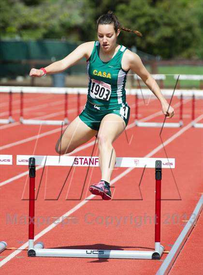Thumbnail 1 in Stanford Invitational 400m Hurdles photogallery.