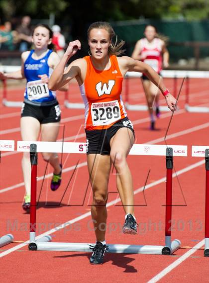 Thumbnail 1 in Stanford Invitational 400m Hurdles photogallery.