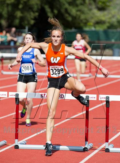 Thumbnail 3 in Stanford Invitational 400m Hurdles photogallery.
