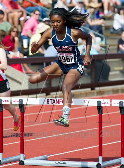 Thumbnail 1 in Stanford Invitational 400m Hurdles photogallery.
