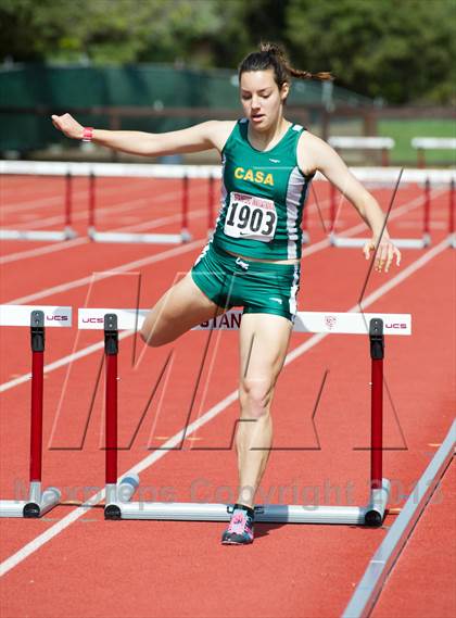 Thumbnail 2 in Stanford Invitational 400m Hurdles photogallery.