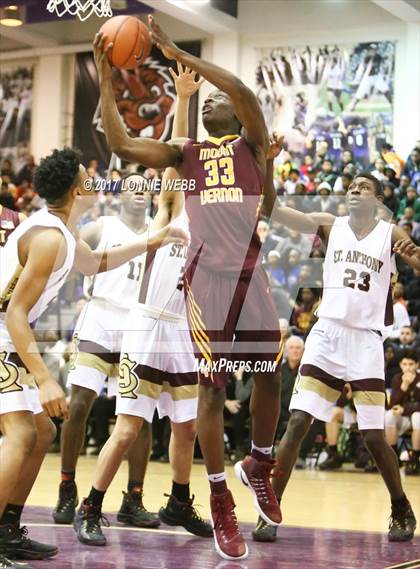 Thumbnail 2 in St. Anthony vs Mt. Vernon (SNY Invitational) photogallery.