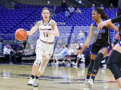 Thumbnail 1 in Broaddus vs. Eula (UIL 1A Basketball Division I Final) photogallery.