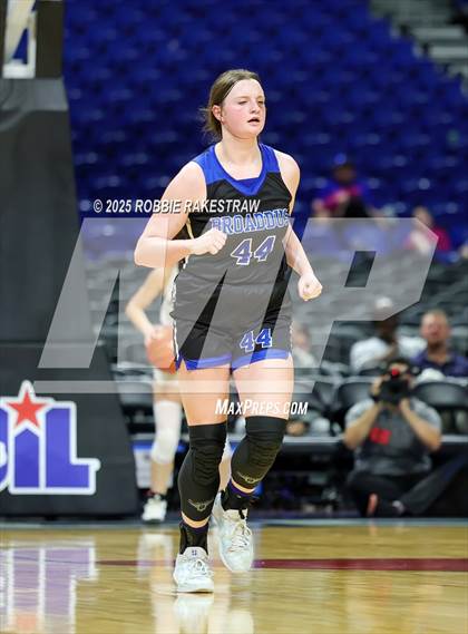 Thumbnail 2 in Broaddus vs. Eula (UIL 1A Basketball Division I Final) photogallery.