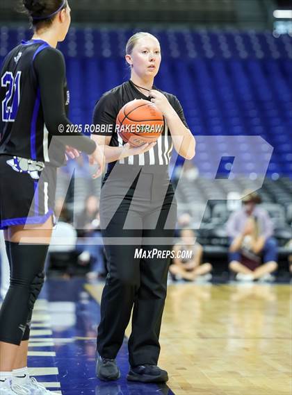 Thumbnail 3 in Broaddus vs. Eula (UIL 1A Basketball Division I Final) photogallery.