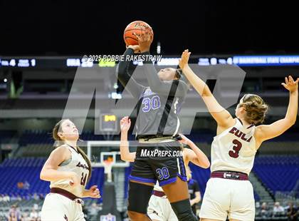 Thumbnail 2 in Broaddus vs. Eula (UIL 1A Basketball Division I Final) photogallery.