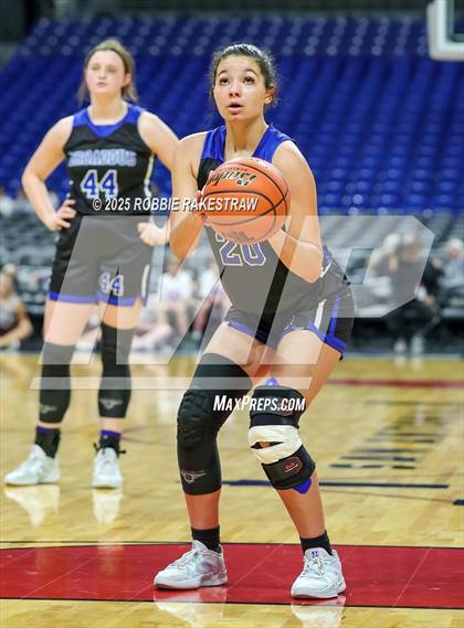 Thumbnail 2 in Broaddus vs. Eula (UIL 1A Basketball Division I Final) photogallery.