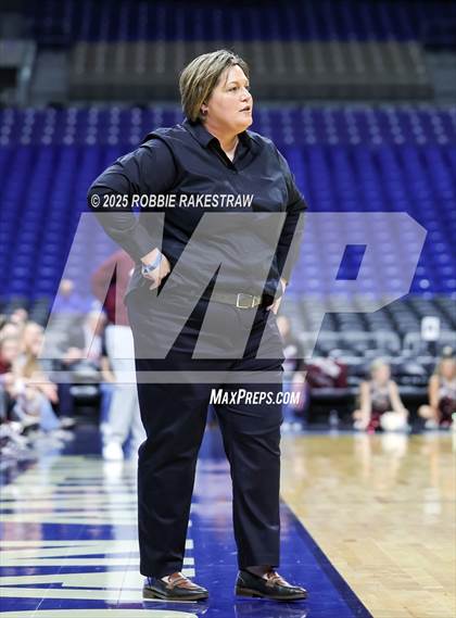 Thumbnail 2 in Broaddus vs. Eula (UIL 1A Basketball Division I Final) photogallery.