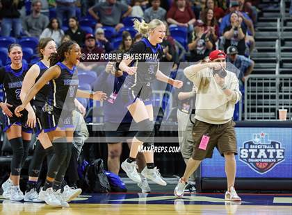 Thumbnail 2 in Broaddus vs. Eula (UIL 1A Basketball Division I Final) photogallery.