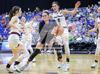 Thumbnail 3 in Broaddus vs. Eula (UIL 1A Basketball Division I Final) photogallery.