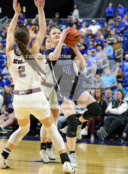 Thumbnail 3 in Broaddus vs. Eula (UIL 1A Basketball Division I Final) photogallery.
