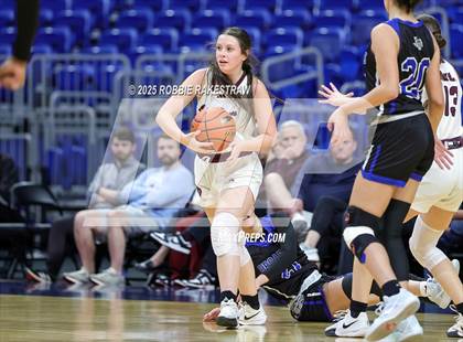 Thumbnail 3 in Broaddus vs. Eula (UIL 1A Basketball Division I Final) photogallery.