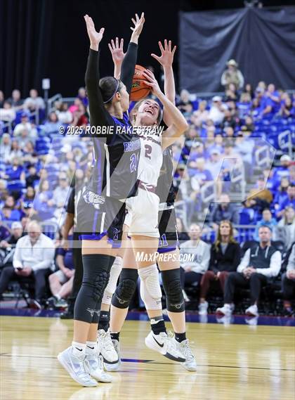 Thumbnail 2 in Broaddus vs. Eula (UIL 1A Basketball Division I Final) photogallery.