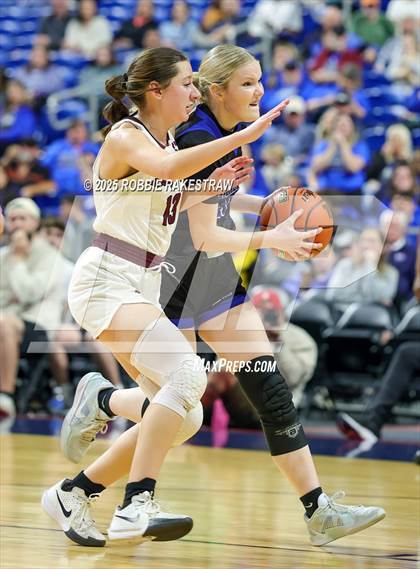 Thumbnail 2 in Broaddus vs. Eula (UIL 1A Basketball Division I Final) photogallery.