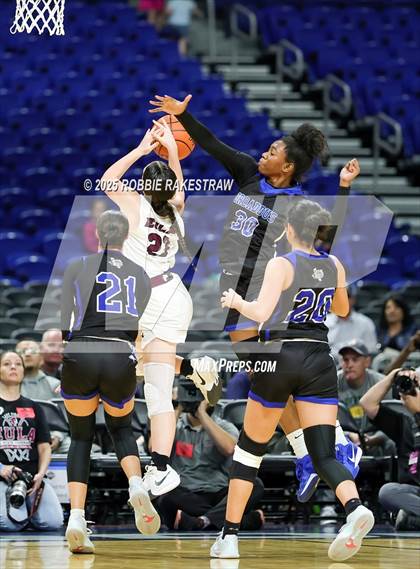 Thumbnail 1 in Broaddus vs. Eula (UIL 1A Basketball Division I Final) photogallery.