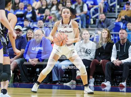 Thumbnail 1 in Broaddus vs. Eula (UIL 1A Basketball Division I Final) photogallery.