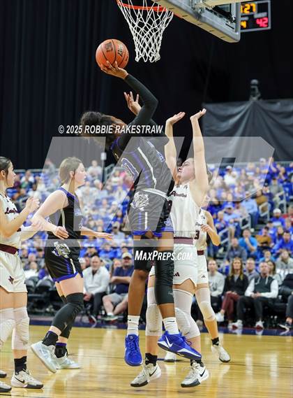 Thumbnail 1 in Broaddus vs. Eula (UIL 1A Basketball Division I Final) photogallery.