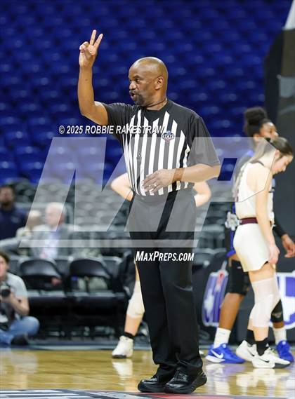 Thumbnail 2 in Broaddus vs. Eula (UIL 1A Basketball Division I Final) photogallery.