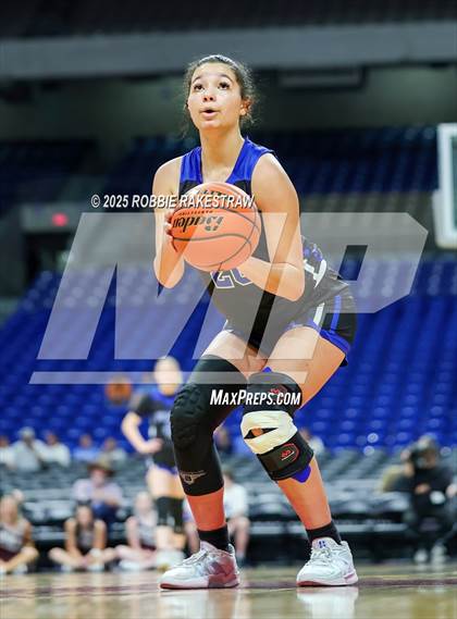 Thumbnail 3 in Broaddus vs. Eula (UIL 1A Basketball Division I Final) photogallery.