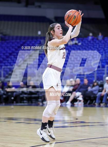 Thumbnail 1 in Broaddus vs. Eula (UIL 1A Basketball Division I Final) photogallery.