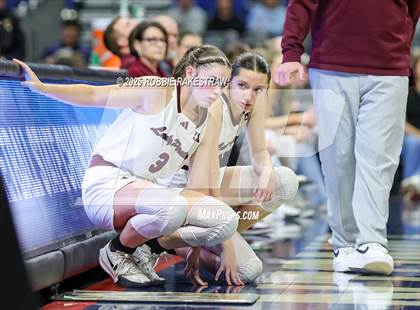 Thumbnail 1 in Broaddus vs. Eula (UIL 1A Basketball Division I Final) photogallery.