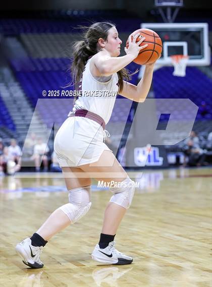 Thumbnail 1 in Broaddus vs. Eula (UIL 1A Basketball Division I Final) photogallery.