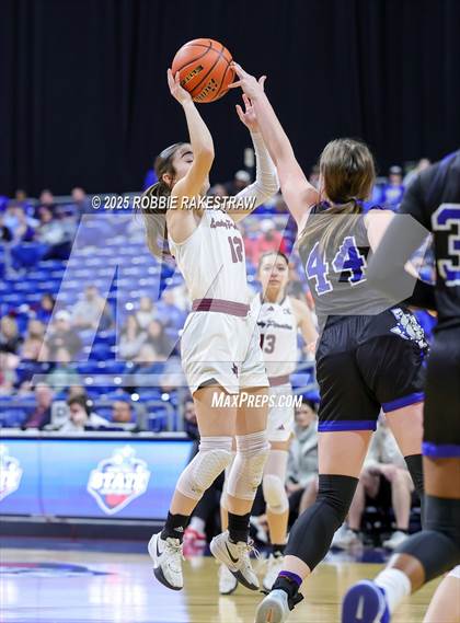 Thumbnail 3 in Broaddus vs. Eula (UIL 1A Basketball Division I Final) photogallery.