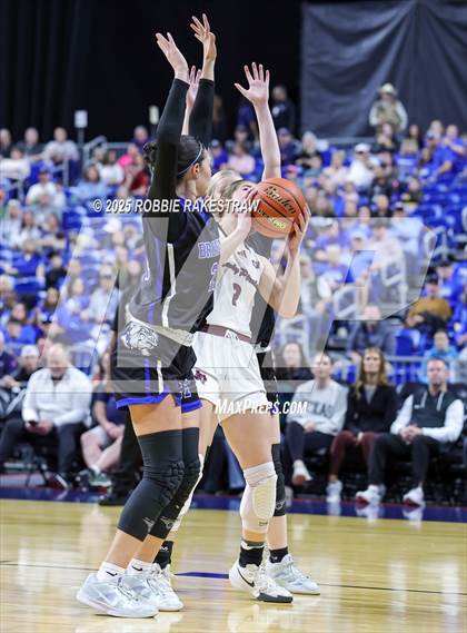 Thumbnail 1 in Broaddus vs. Eula (UIL 1A Basketball Division I Final) photogallery.