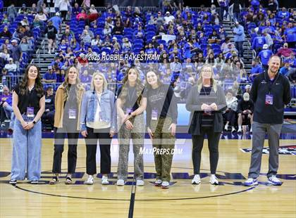 Thumbnail 3 in Broaddus vs. Eula (UIL 1A Basketball Division I Final) photogallery.