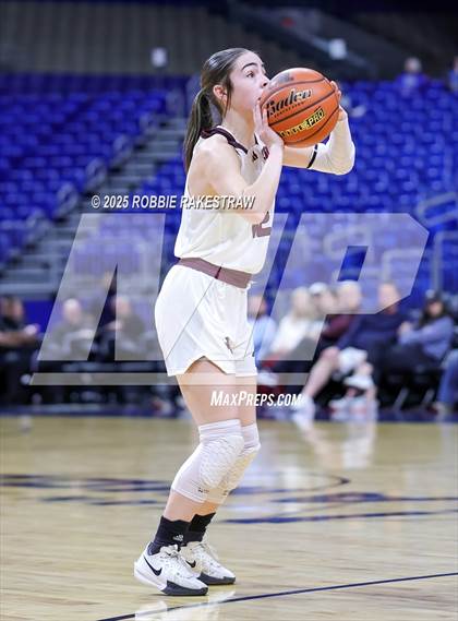 Thumbnail 3 in Broaddus vs. Eula (UIL 1A Basketball Division I Final) photogallery.