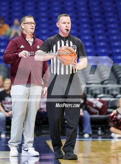 Thumbnail 2 in Broaddus vs. Eula (UIL 1A Basketball Division I Final) photogallery.