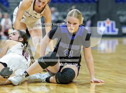 Thumbnail 2 in Broaddus vs. Eula (UIL 1A Basketball Division I Final) photogallery.