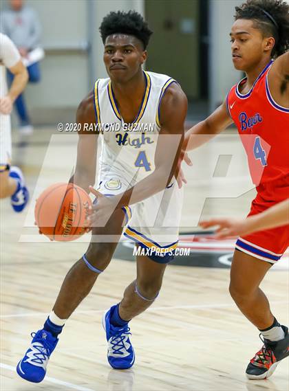 Thumbnail 2 in Beyer vs. Clovis (MLK Showcase) photogallery.