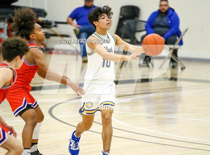 Thumbnail 1 in Beyer vs. Clovis (MLK Showcase) photogallery.