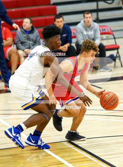 Thumbnail 1 in Beyer vs. Clovis (MLK Showcase) photogallery.
