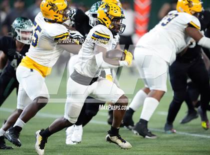 Thumbnail 3 in Lamar @ Arlington photogallery.