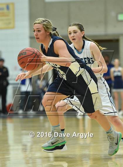 Thumbnail 2 in Layton vs. Copper Hills (UHSAA 5A Semifinal) photogallery.