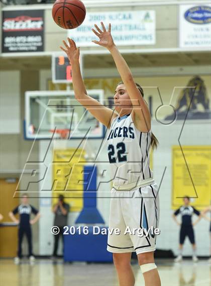 Thumbnail 3 in Layton vs. Copper Hills (UHSAA 5A Semifinal) photogallery.
