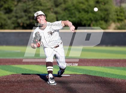 Thumbnail 1 in Harvard-Westlake vs St Francis photogallery.