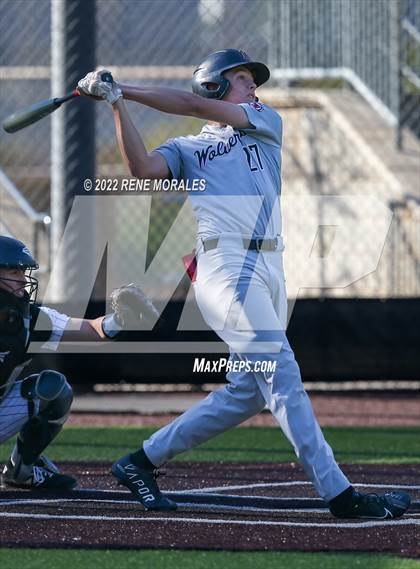 Thumbnail 3 in Harvard-Westlake vs St Francis photogallery.