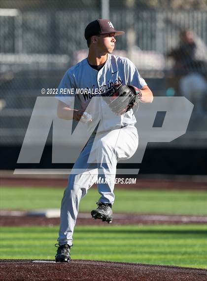 Thumbnail 3 in Harvard-Westlake vs St Francis photogallery.